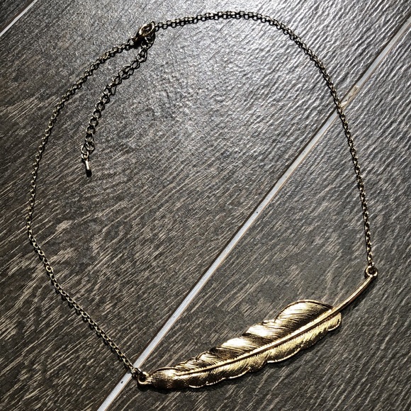 Golden Feather Quill Statement Necklace - Picture 7 of 7